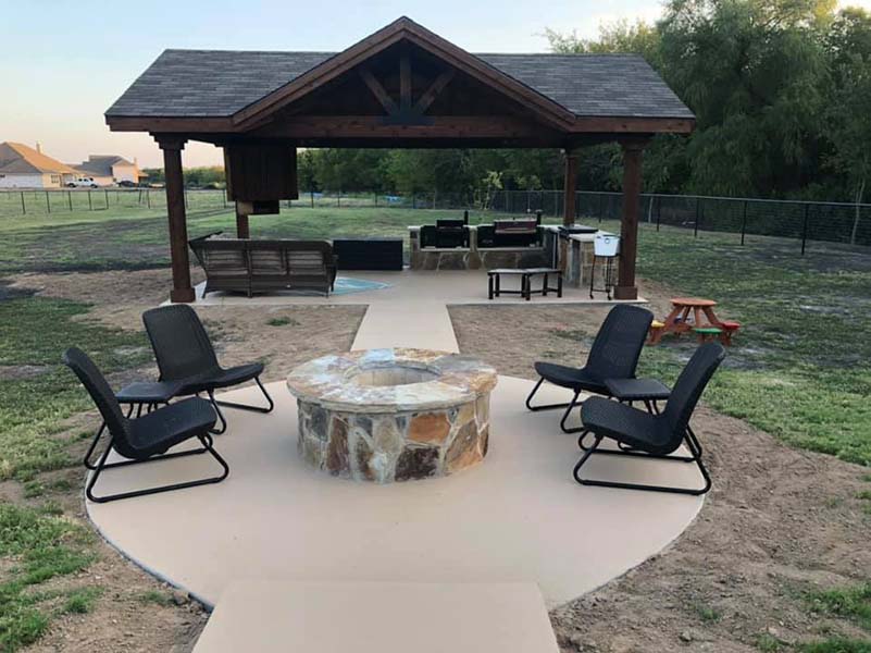 3 Things To Include in Your Outdoor Living Area Design