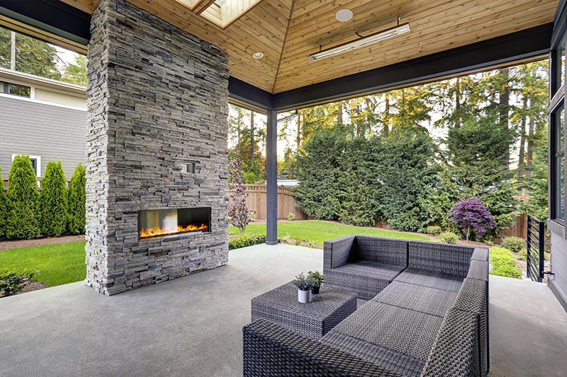 Add an Outdoor Fireplace To Your Backyard