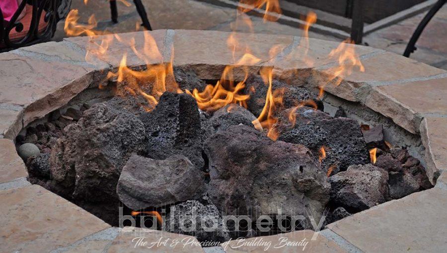 3 Reasons To Choose A Gas Fire Pit For Your Backyard