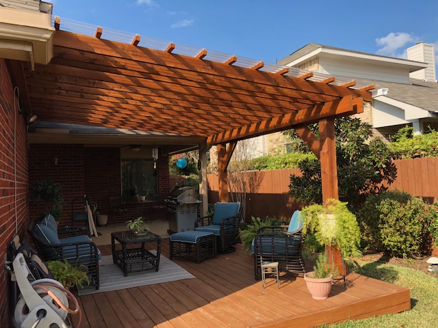 Add a Touch of Elegance to your Backyard with a Pergola