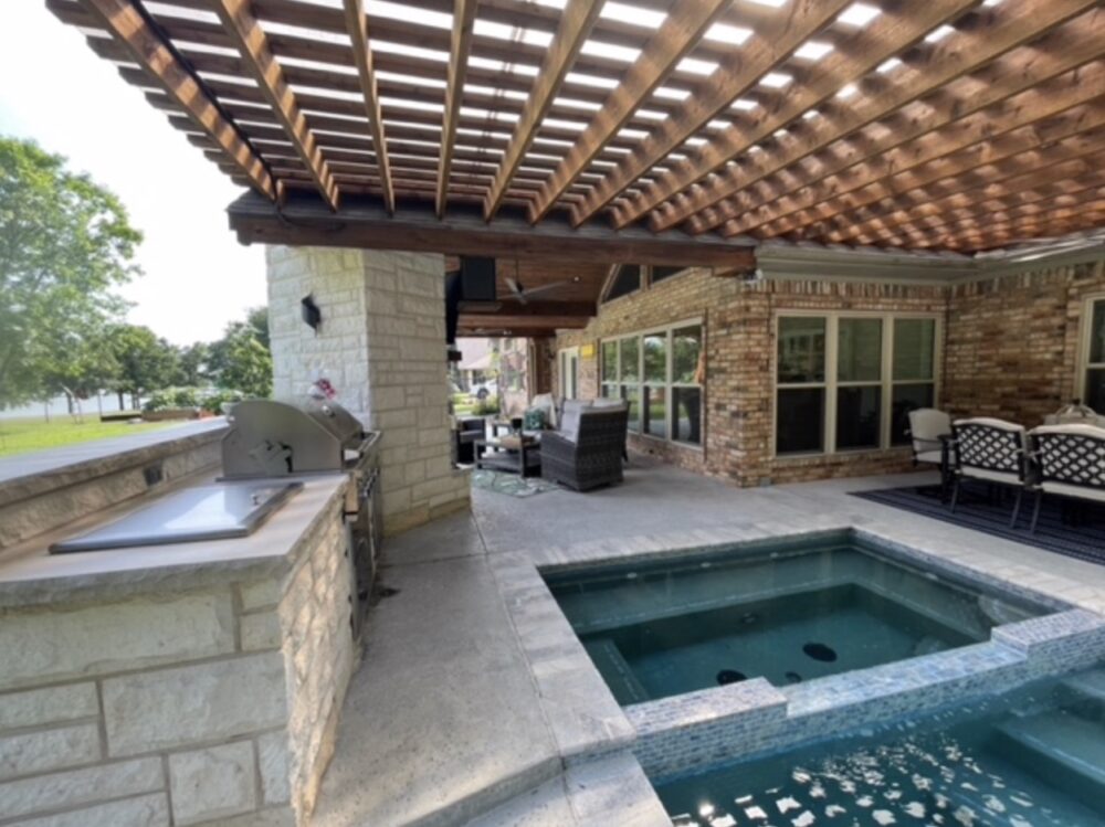 Pergolas and Entertaining: How to Create the Perfect Outdoor Kitchen and Dining Area