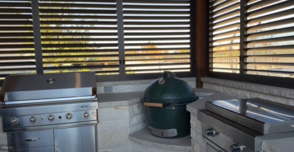 outdoor-kitchen