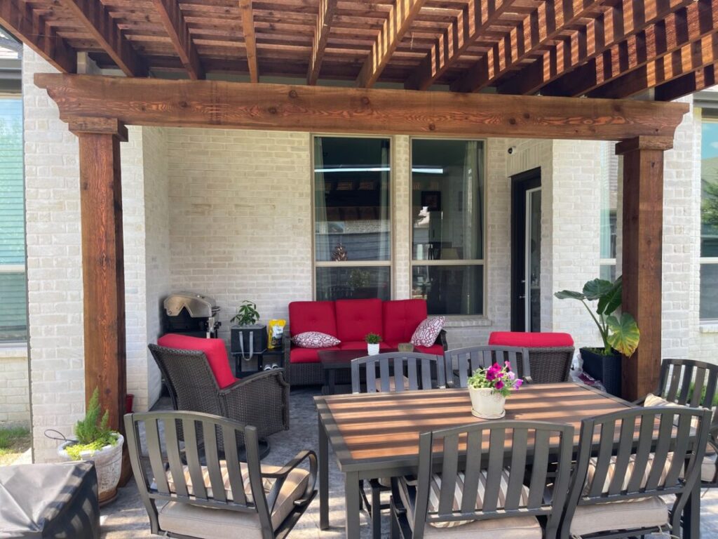 How to Transform Your Small Outdoor Space into a Functional Living Area How to Transform Your Small Outdoor Space into a Functional Living Area