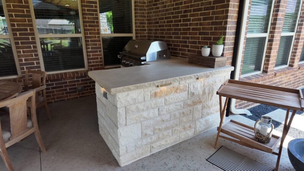 How Can I Make a Small Backyard Feel Bigger and More Functional?