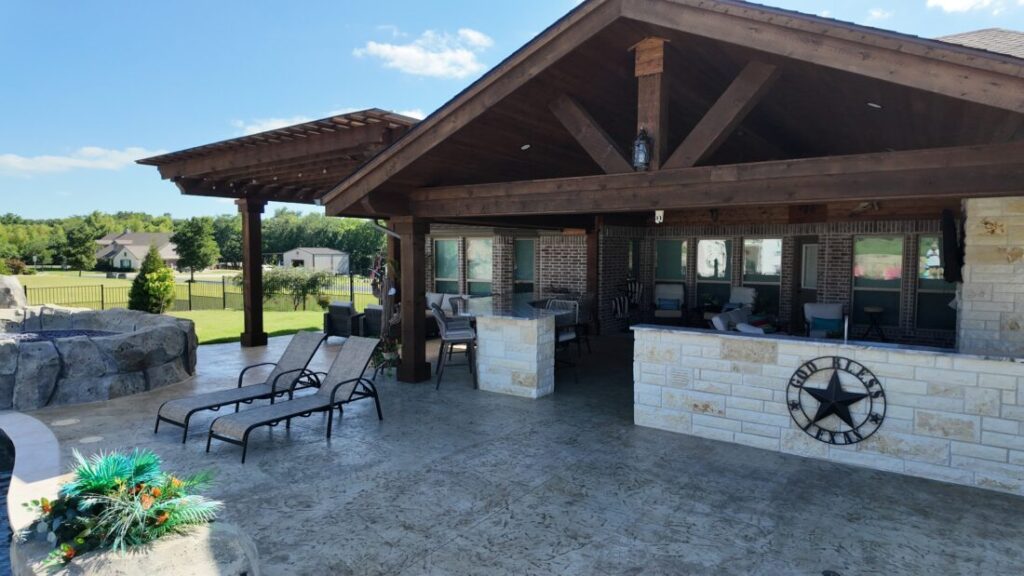 Is a Patio Cover or Pergola Better for Extending Your Outdoor Living Space?