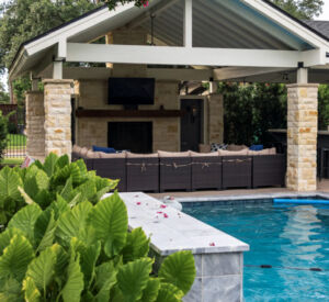Dallas Outdoor Living pool, outdoor kitchen