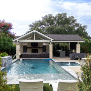 Dallas Outdoor Living pool, outdoor kitchen