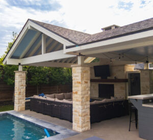 Dallas Outdoor Living pool, outdoor kitchen