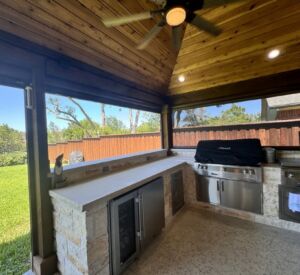 Outdoor Kitchen and Bars