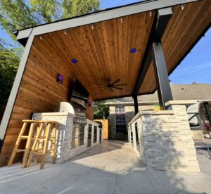 New outdoor kitchen and bar custom built by Buildometry in North Texas