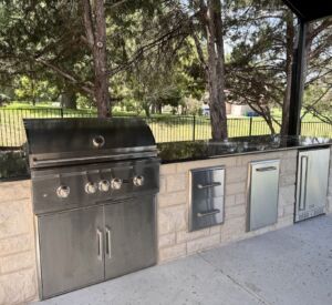 Yankee Creek outdoor kitchen