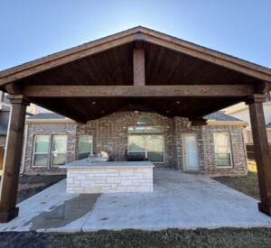 New Rockwall patio cover and outdoor kitchen by the experts in custom outdoor living Buildometry