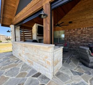 Buck Ct outdoor kitchen